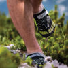 Minimalist shoes: Risks and benefits for runners