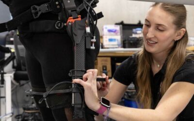 Lightweight Exoskeleton Helps Stroke Survivors Walk