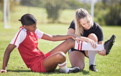 Treatment and Cost of Athletic Training in High Schools for Knee and Ankle